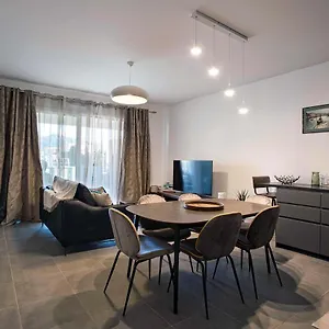 Superbe 3 P, 10 Mn De La Avec Piscine Et Parking Appartement